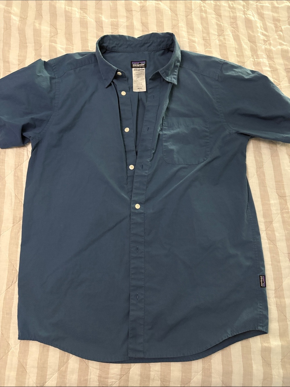 Patagonia Men’s Slate Blue Short-Sleeve Button-Down Shirt